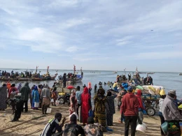 Excursions Sénégal Arrivée des pêcheurs à Mbour - Image 2